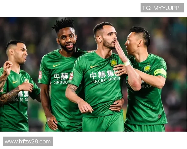 上海羽毛球队在亚运会积分榜上以71分稳居第一名表现出色 上海羽毛球队在亚运会积分榜上以71分稳居第一名表现出色