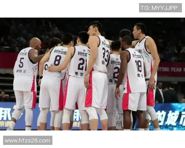 广州羽毛球队在城市联赛中以90分高居榜首展现强劲实力